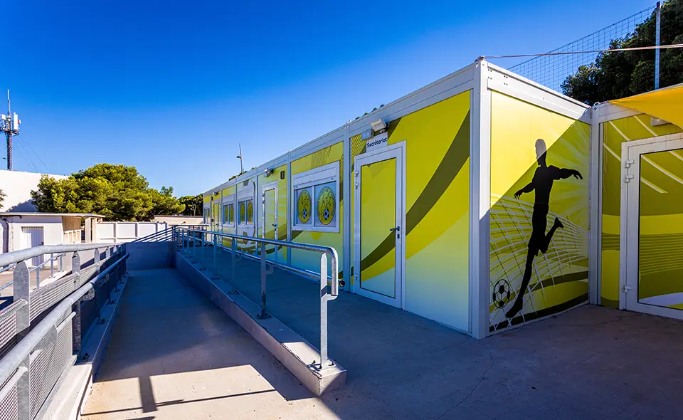 location bâtiment temporaire vestiaire sportif modulaire