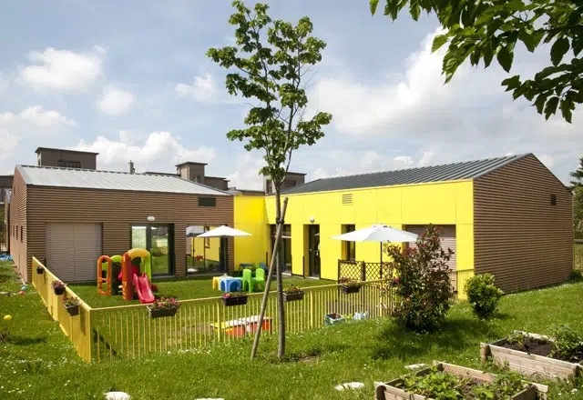 Construction crèche garderie modulaire jardin