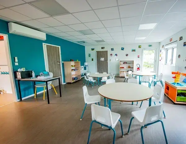 Construction accueil périscolaire aménagements adaptés