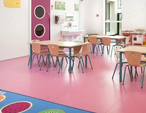 Matériaux adaptés pour la construction d'accueil périscolaire