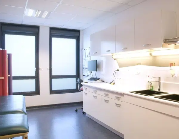 Construction de maisons médicales avec des matériaux adaptés