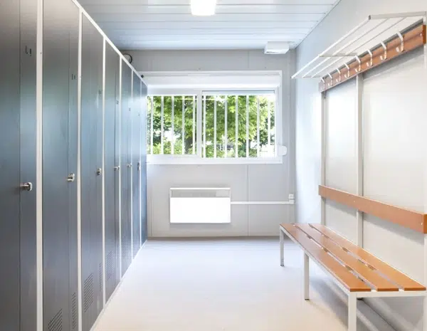 Vente d'un bungalow avec du mobilier sur mesure