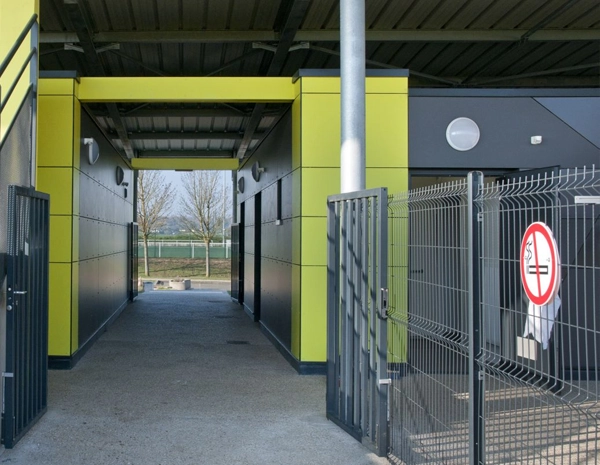 Vestiaire avec accès sécurisé