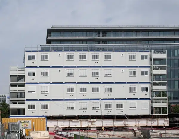 bâtiment modulaire de chantier sur plusieurs étages