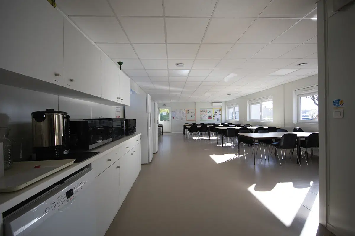 salle de pause avec équipements