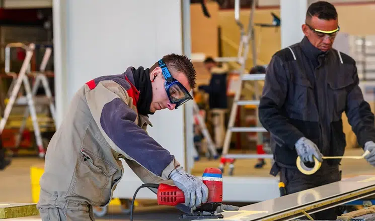 Restauration collective ouvriers dans l'usine